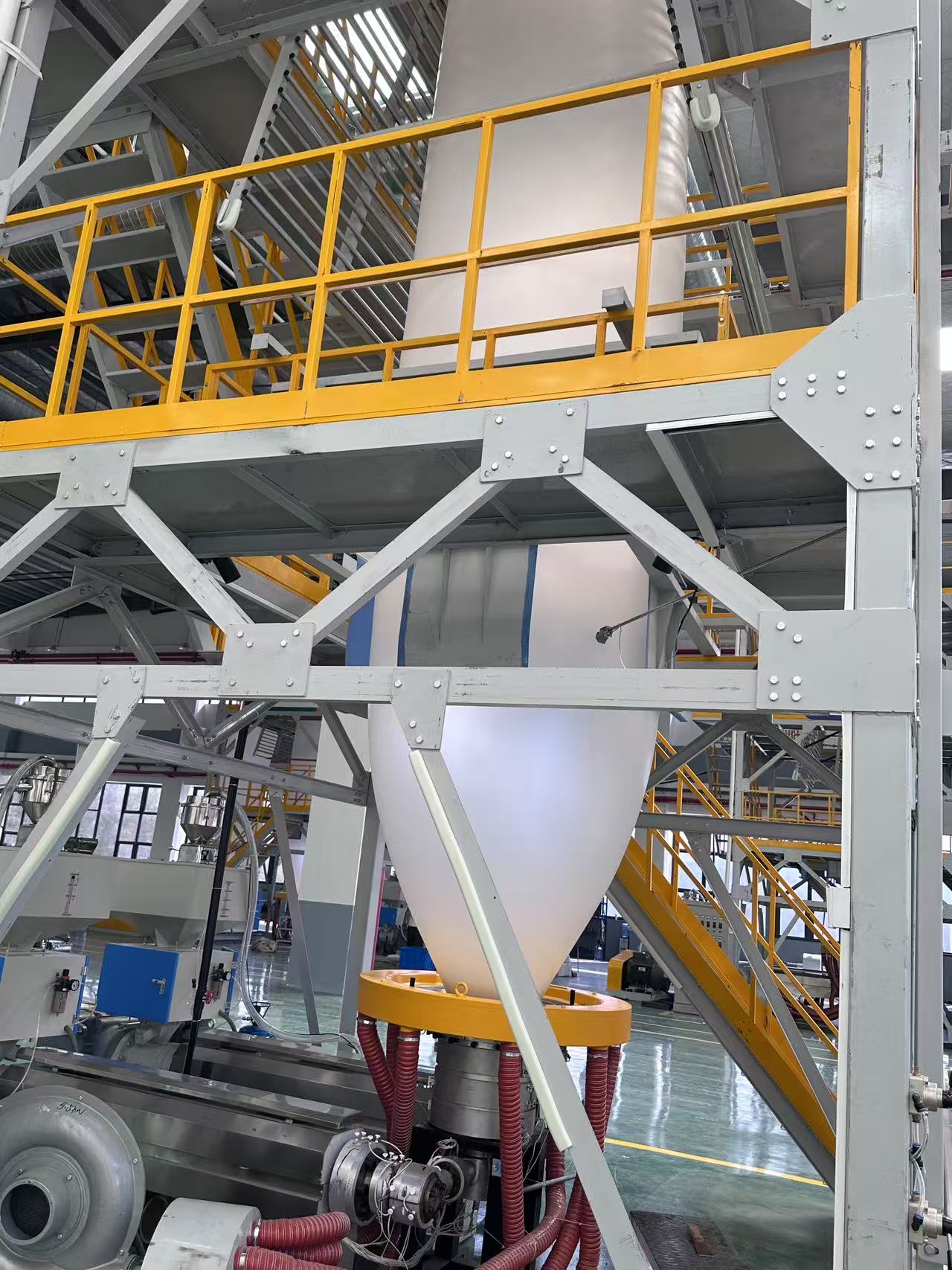 製造基地|吹膜產線 3