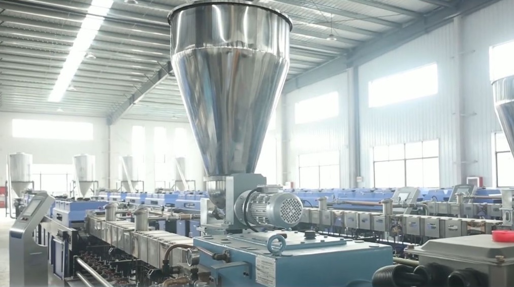 製造基地|擠出混煉產線